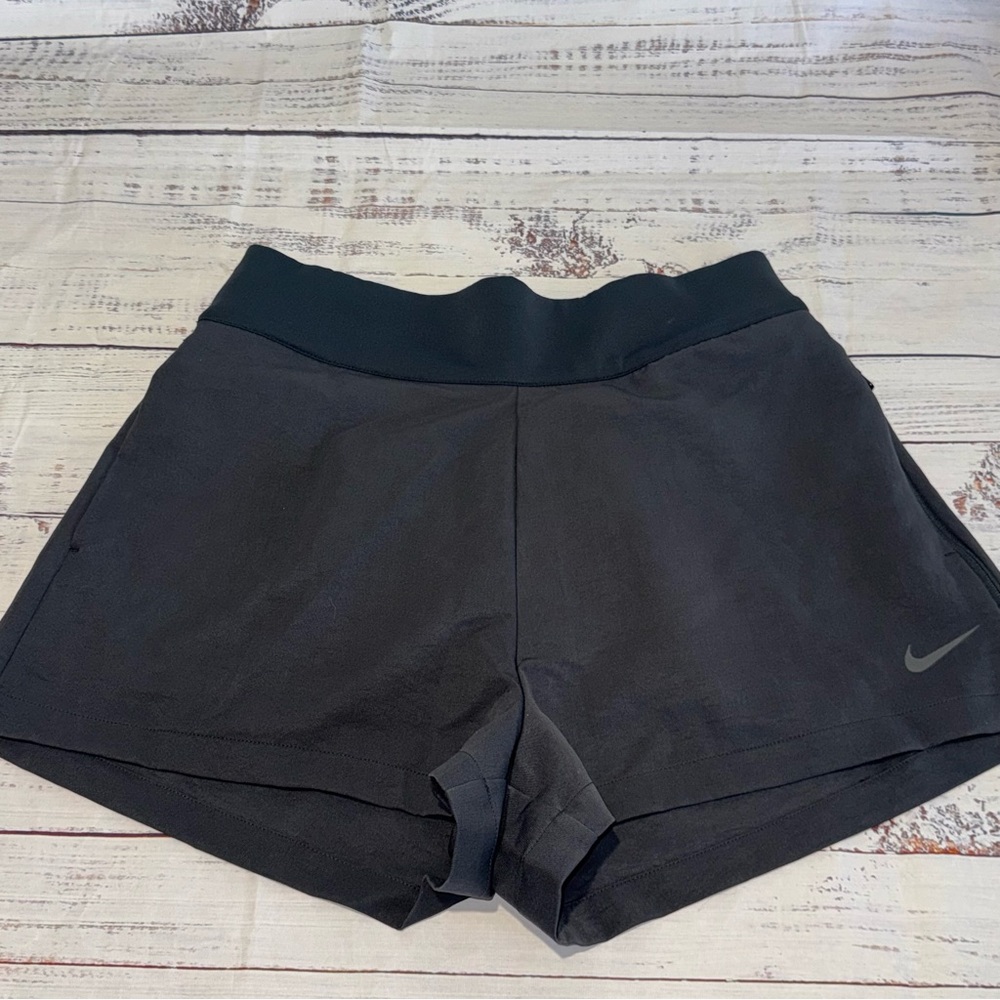 Nike Women's Black Athletic Shorts - Picture 2 of 6